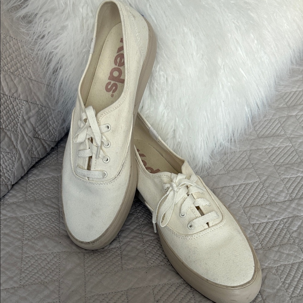 Keds Cream Canvas Low-Top Lace-Up Sneakers